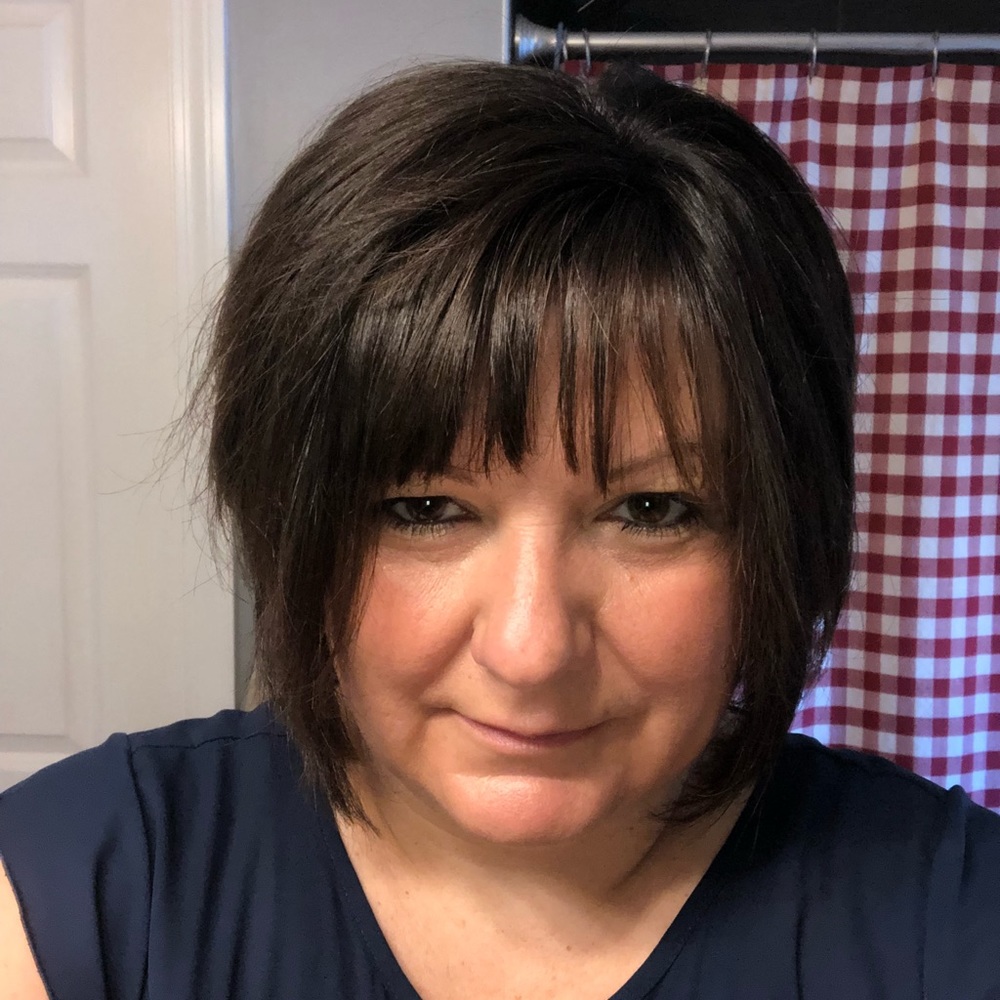 Meet your Posher, Cynthia